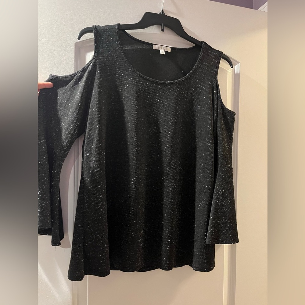 🚨3 for $15🚨 SPENSE sparkly cold shoulder bell sleeve top